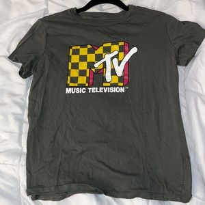 womens graphic tee mtv